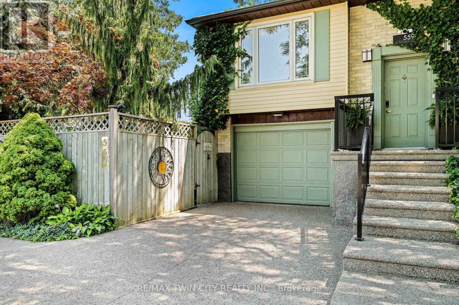 559 Halberstadt Circle, Cambridge, Ontario  N3H 5J5 - Photo 4 - X13632228