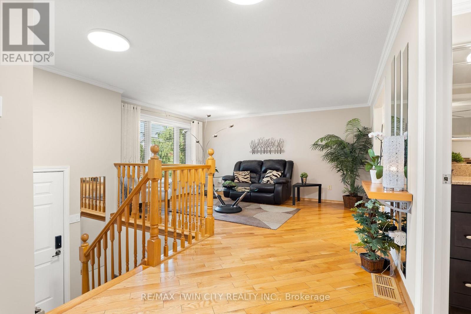 559 Halberstadt Circle, Cambridge, Ontario  N3H 5J5 - Photo 8 - X13632228