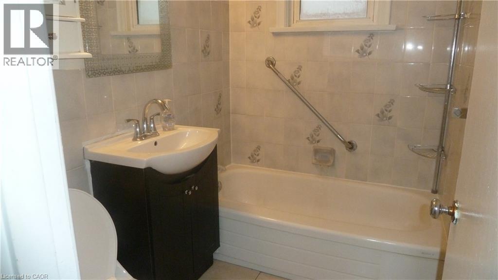169 Union Street E, Waterloo, Ontario  N2J 1C4 - Photo 17 - 40852944
