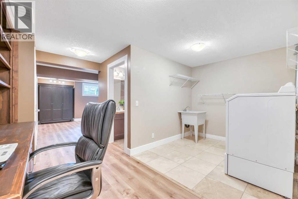 666 Evermeadow Road Sw, Calgary, Alberta  T2Y 4W7 - Photo 29 - A2325863