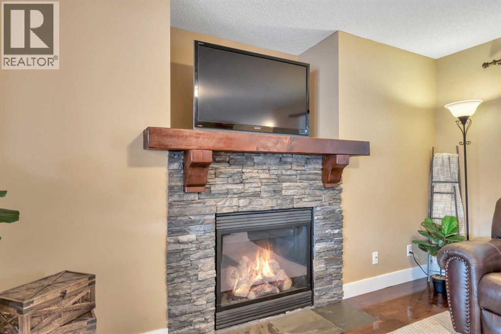 666 Evermeadow Road Sw, Calgary, Alberta  T2Y 4W7 - Photo 12 - A2325863