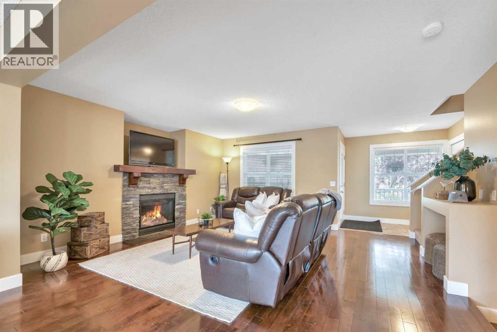 666 Evermeadow Road Sw, Calgary, Alberta  T2Y 4W7 - Photo 10 - A2325863