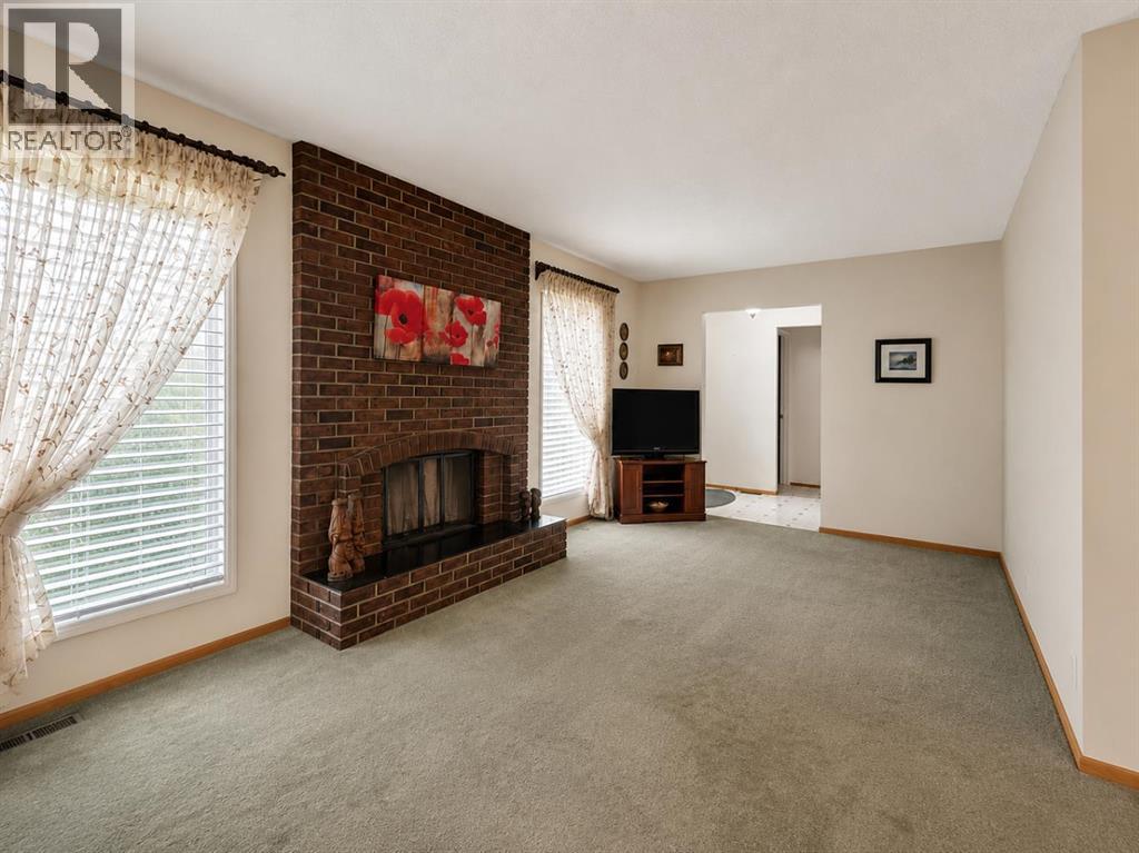 3135 60 Street NE, Calgary, Alberta  T1Y 2R2 - Photo 2 - A2327444