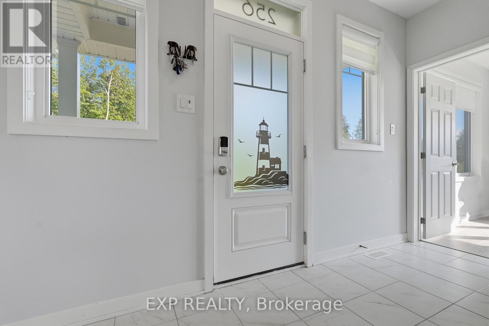 256 Billrian Crescent, Ottawa, Ontario  K2S 3A5 - Photo 4 - X13632304