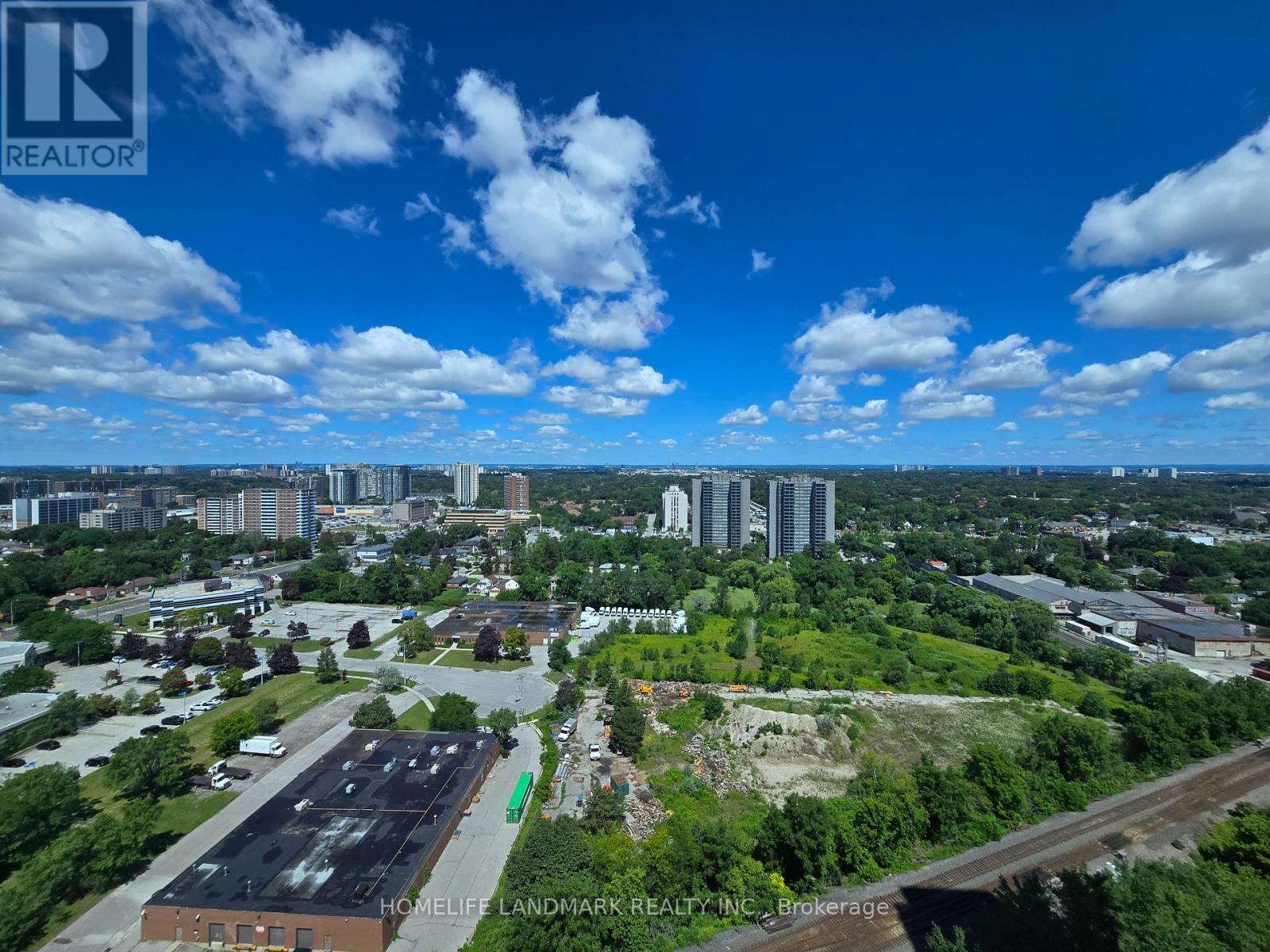 2520 - 275 VILLAGE GREEN SQUARE, Toronto, Ontario