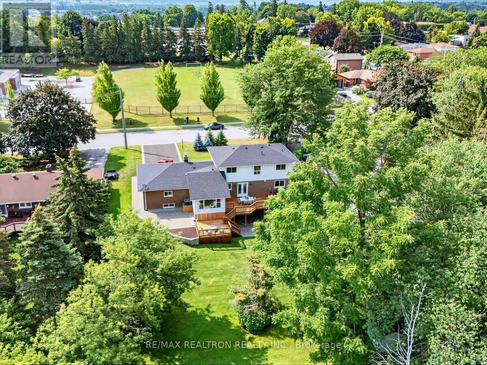 71 Fletcher Street, Bradford West Gwillimbury, Ontario  L3Z 1M1 - Photo 33 - N13632294