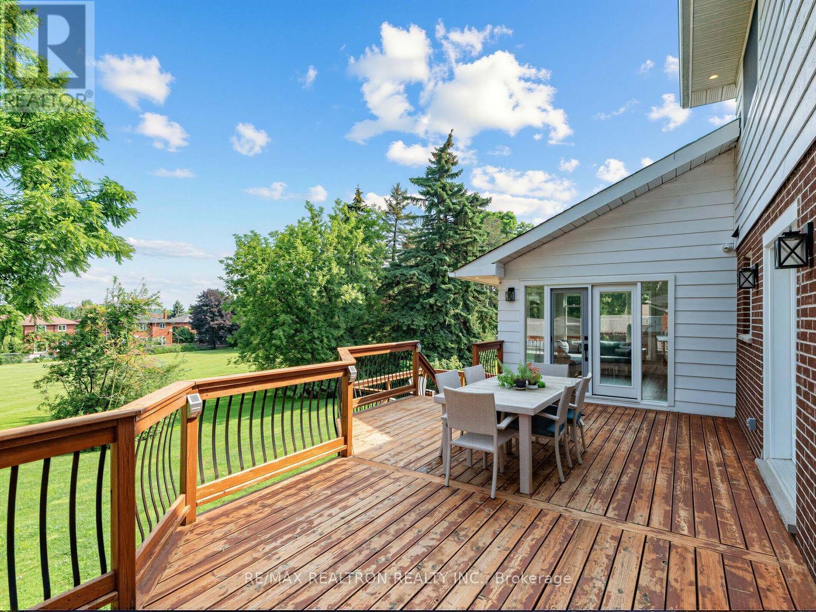 71 Fletcher Street, Bradford West Gwillimbury, Ontario  L3Z 1M1 - Photo 34 - N13632294