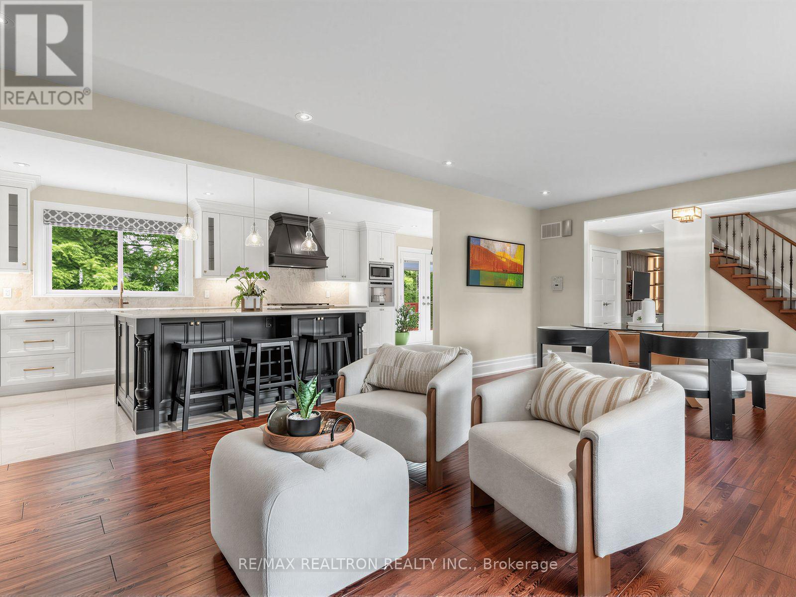71 Fletcher Street, Bradford West Gwillimbury, Ontario  L3Z 1M1 - Photo 4 - N13632294