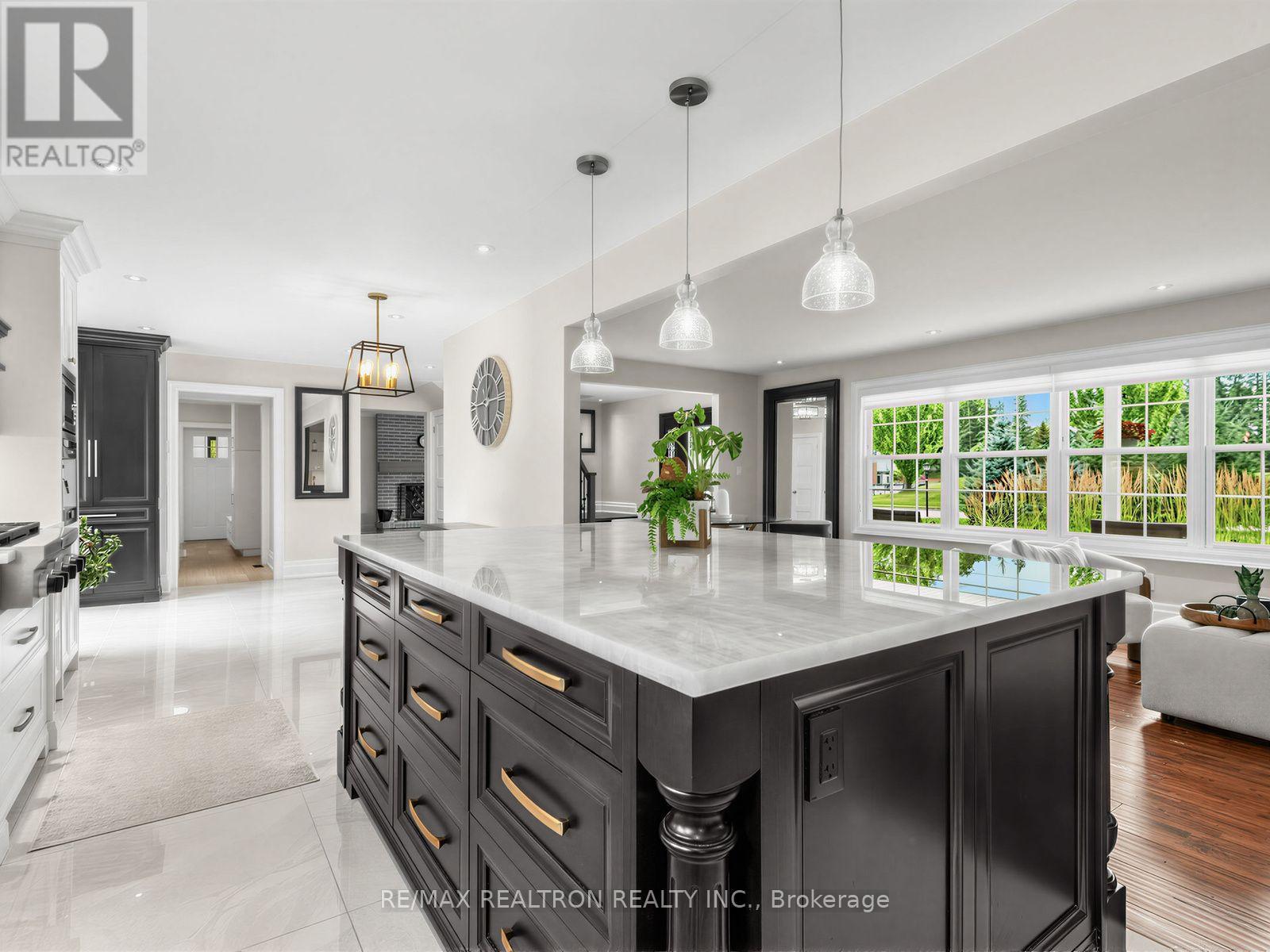 71 Fletcher Street, Bradford West Gwillimbury, Ontario  L3Z 1M1 - Photo 8 - N13632294