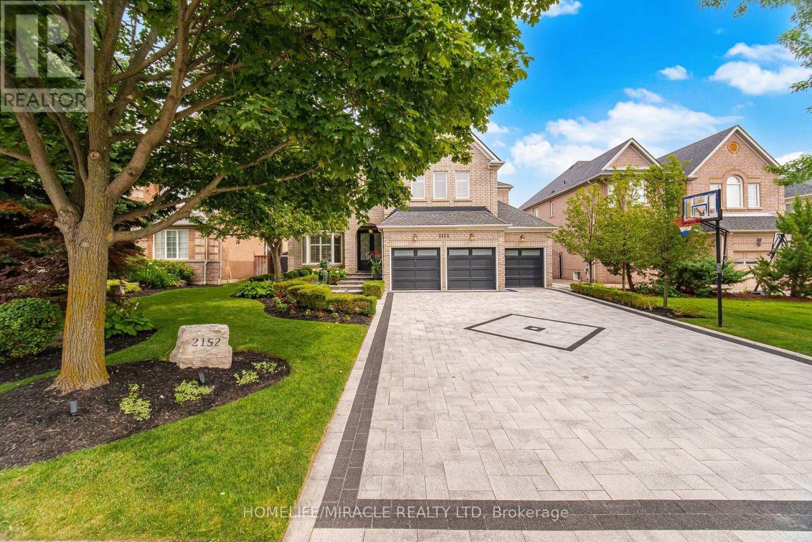 2152 MANOR HILL DRIVE, Mississauga, Ontario