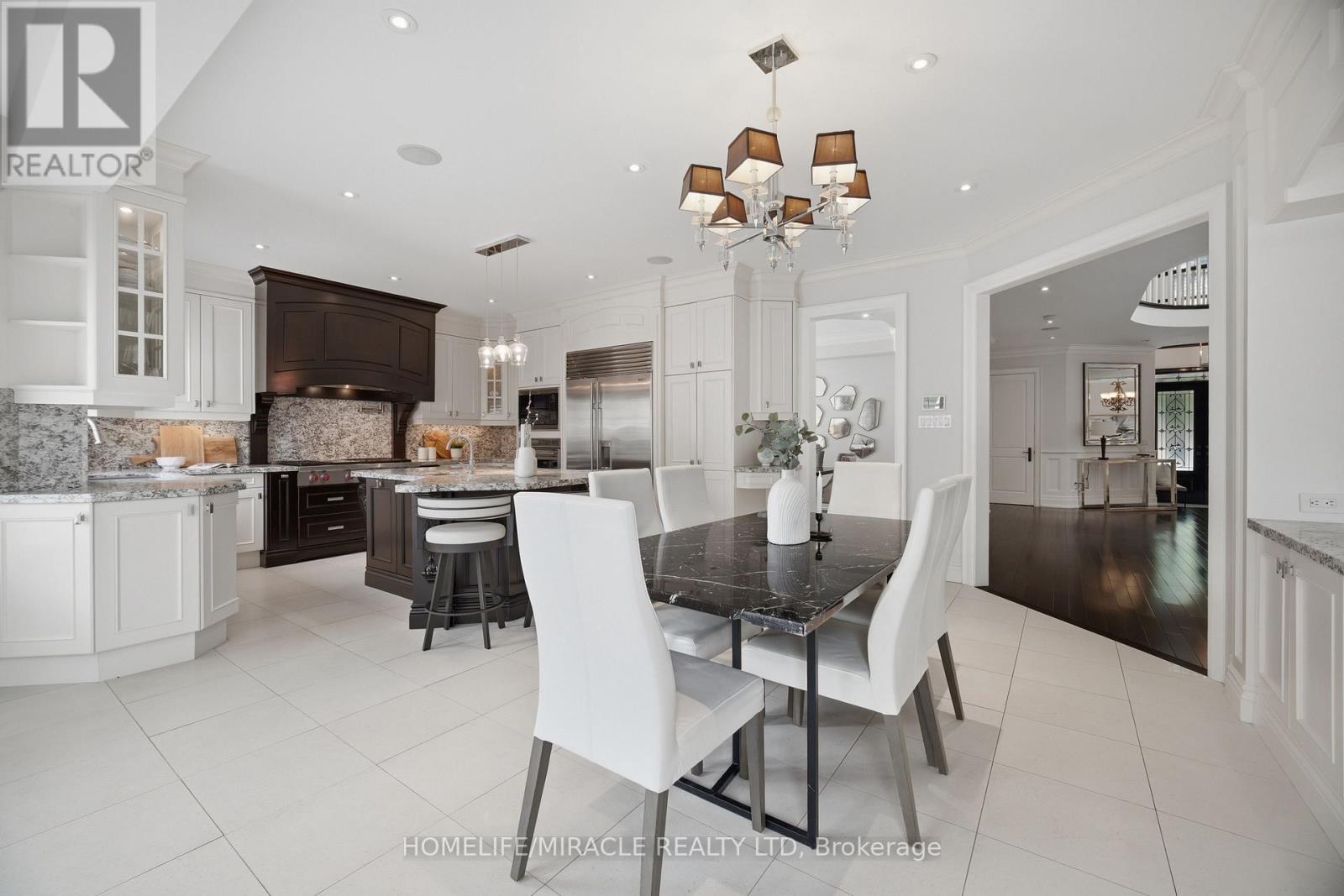 2152 Manor Hill Drive, Mississauga, Ontario  L5M 5H9 - Photo 13 - W13631230
