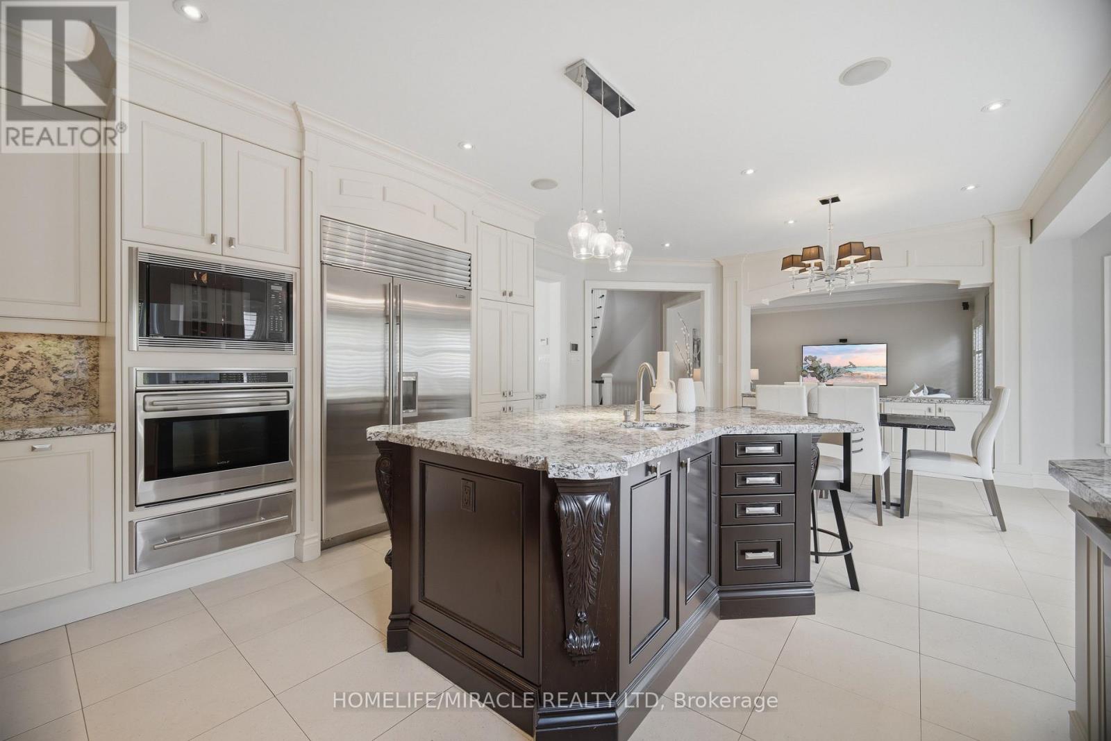 2152 Manor Hill Drive, Mississauga, Ontario  L5M 5H9 - Photo 15 - W13631230