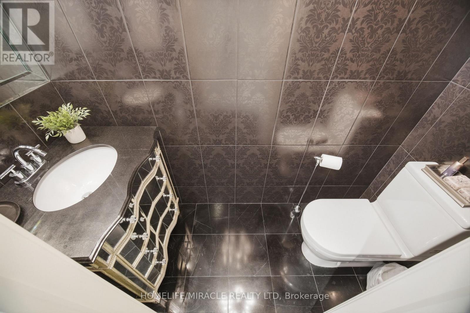 2152 Manor Hill Drive, Mississauga, Ontario  L5M 5H9 - Photo 20 - W13631230