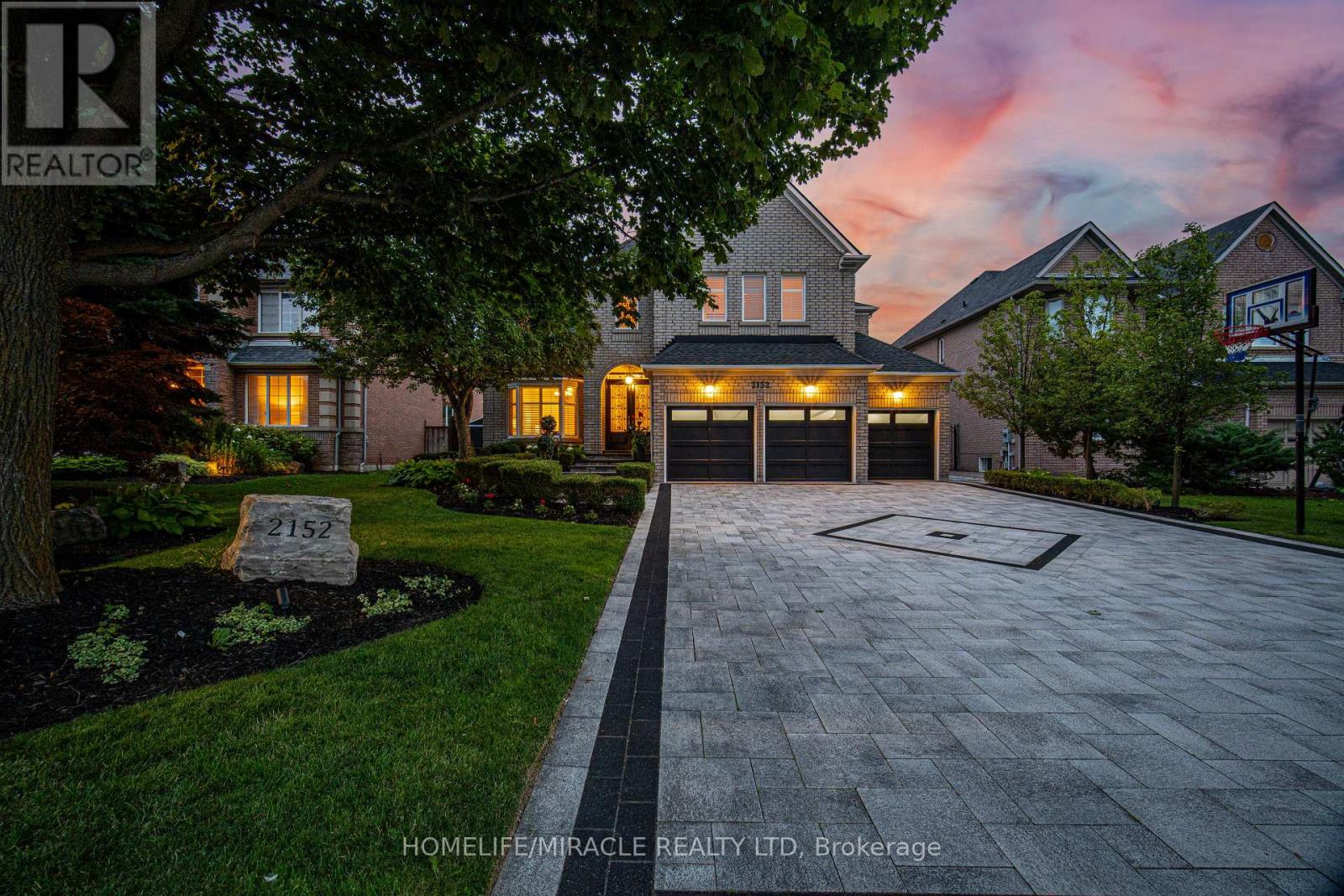 2152 Manor Hill Drive, Mississauga, Ontario  L5M 5H9 - Photo 4 - W13631230