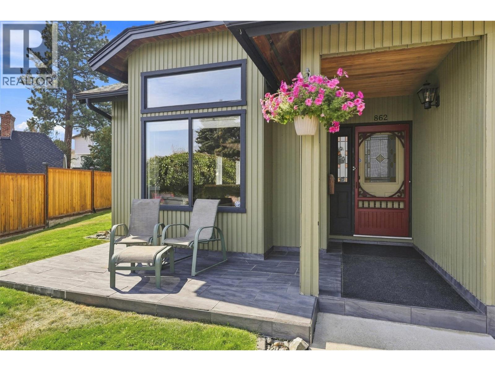 862 Greybriar Court, Kamloops, British Columbia  V1S 1K5 - Photo 3 - 10396561