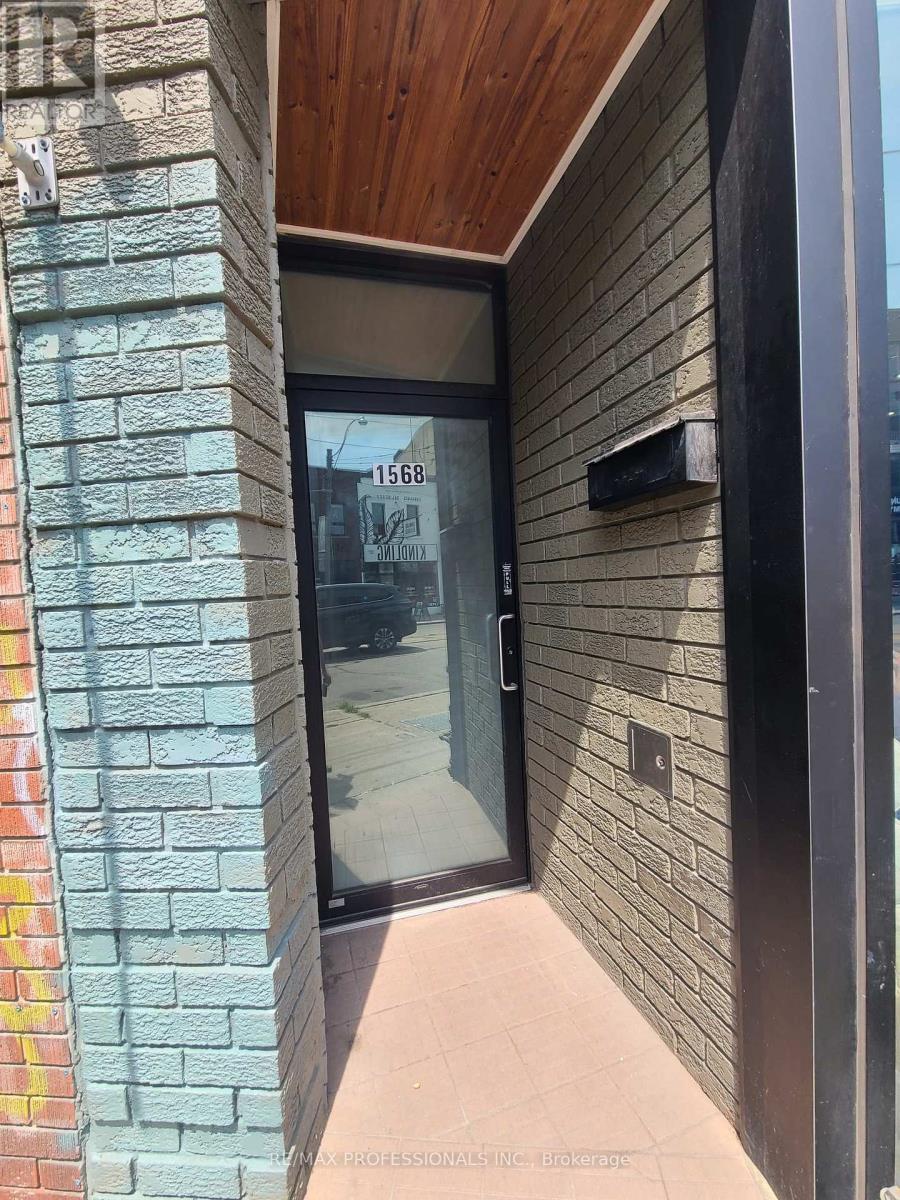 1568 DUNDAS STREET W, Toronto, Ontario