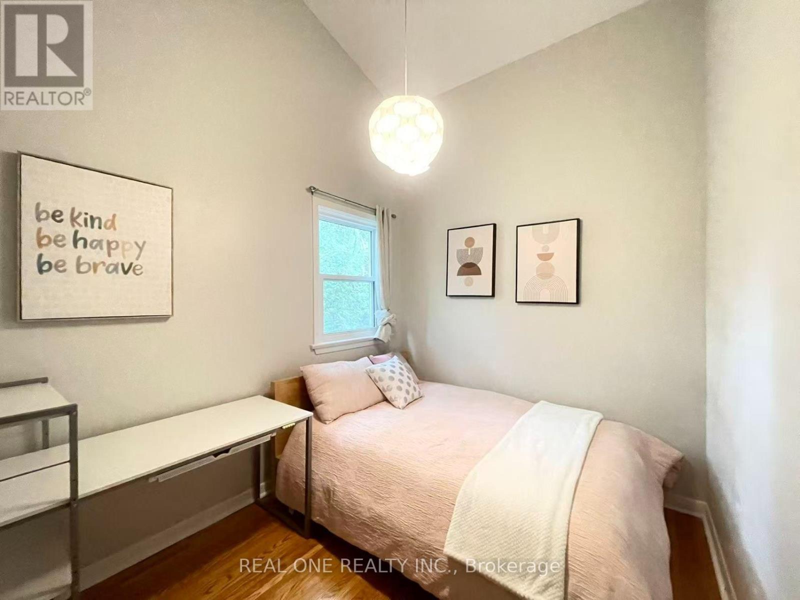 290 Westcourt Place, Waterloo, Ontario  N2L 2R7 - Photo 26 - X13632356