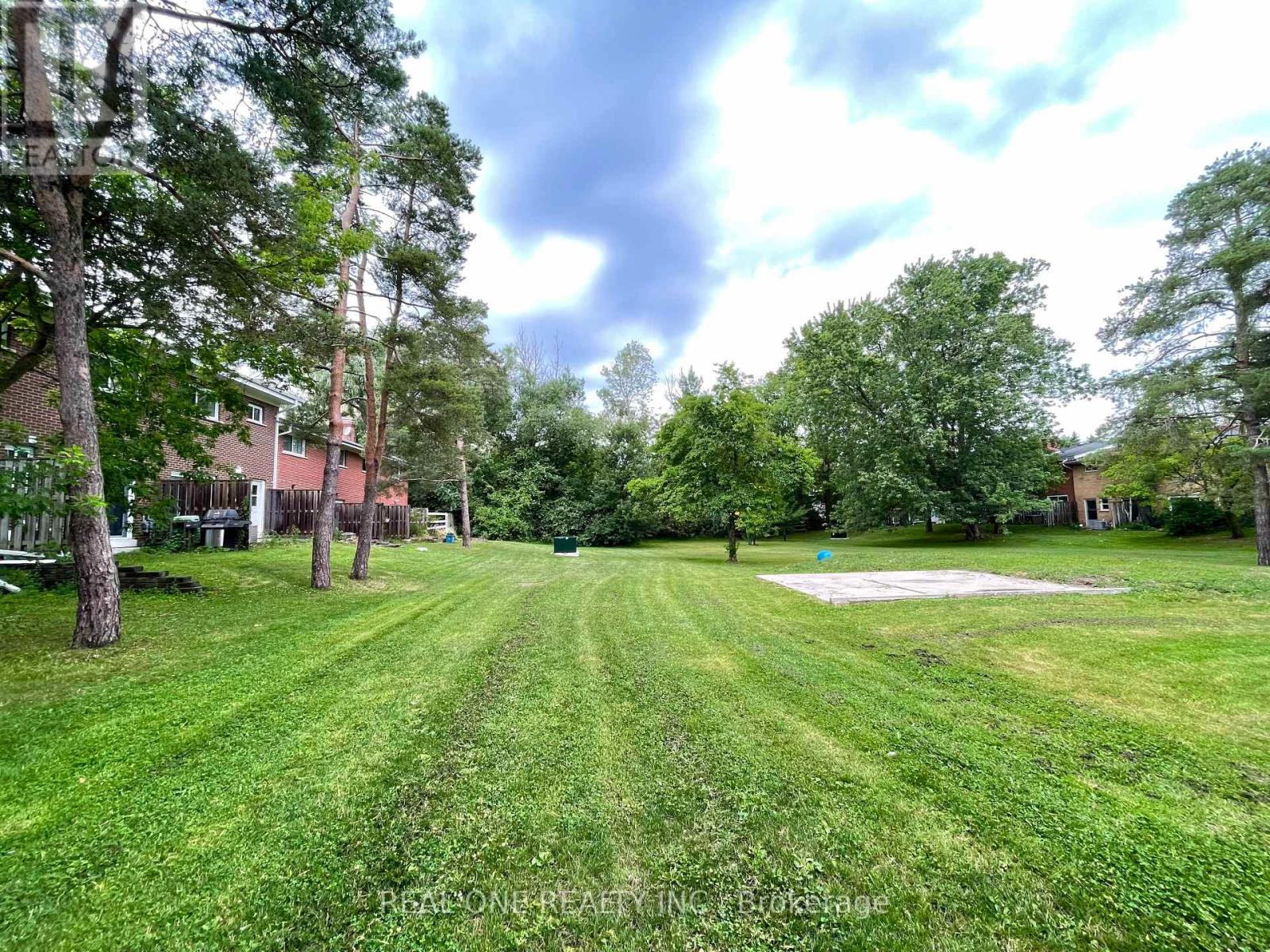 290 Westcourt Place, Waterloo, Ontario  N2L 2R7 - Photo 34 - X13632356