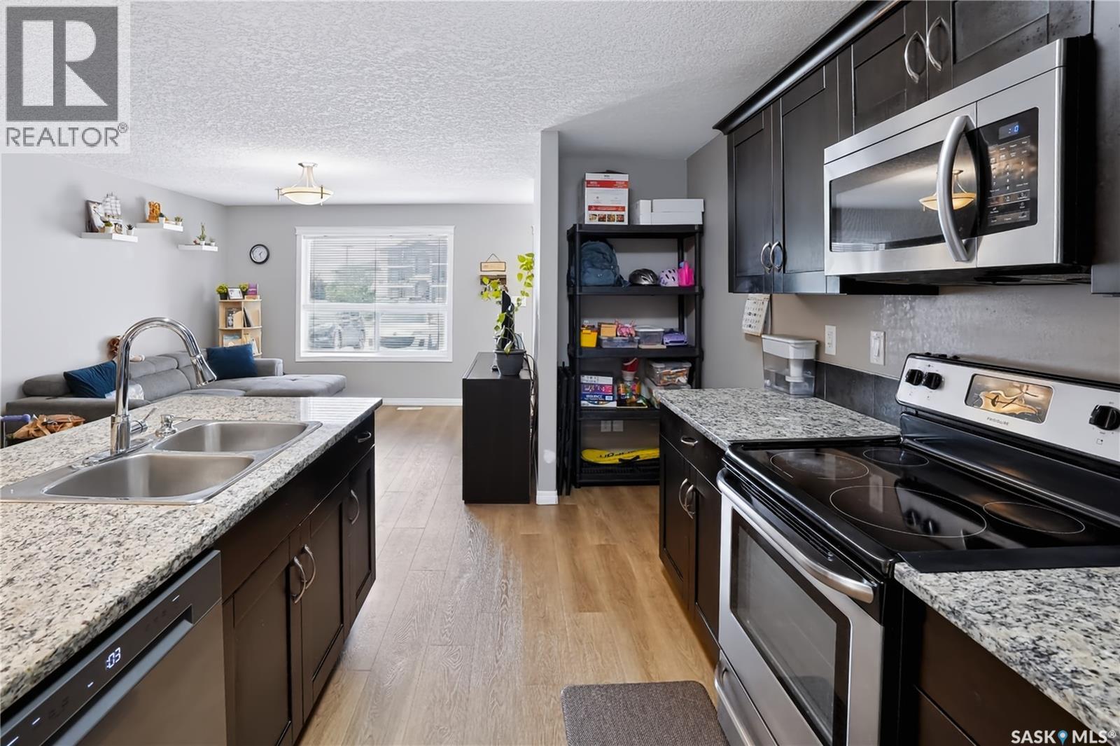 113 125 Willis Crescent, Saskatoon, Saskatchewan S7T 0T1 - Photo 4 - SK044328