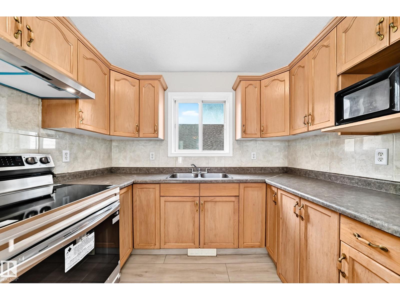 9518 106 Av Nw, Edmonton, Alberta  T5H 0N2 - Photo 12 - E4501957