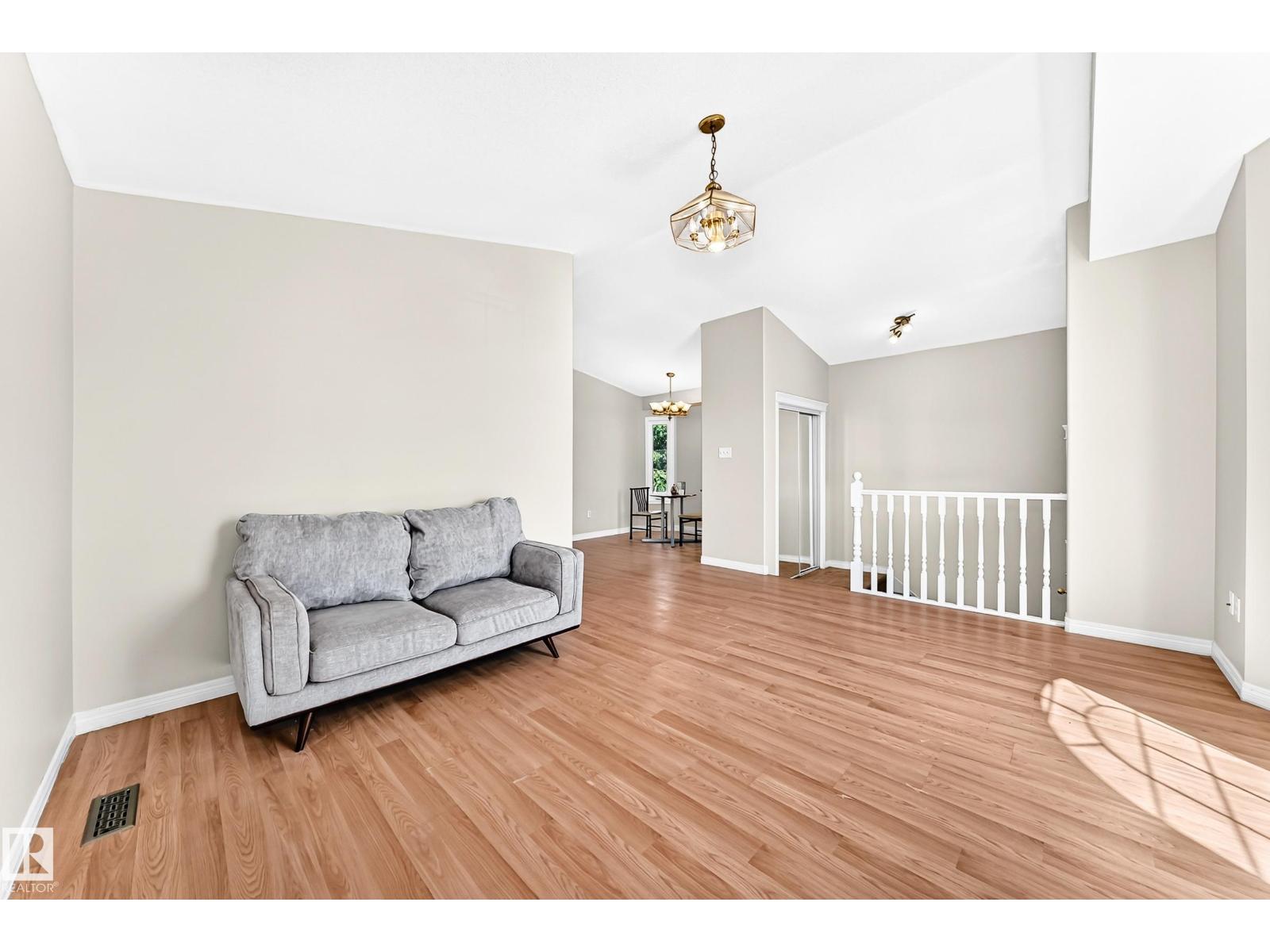 9518 106 Av Nw, Edmonton, Alberta  T5H 0N2 - Photo 9 - E4501957