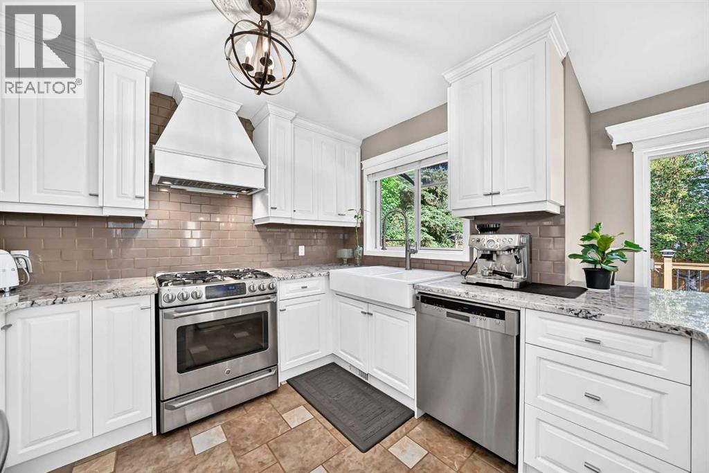 1574 Evergreen Drive SW, Calgary, Alberta  T2Y 3B7 - Photo 15 - A2333043