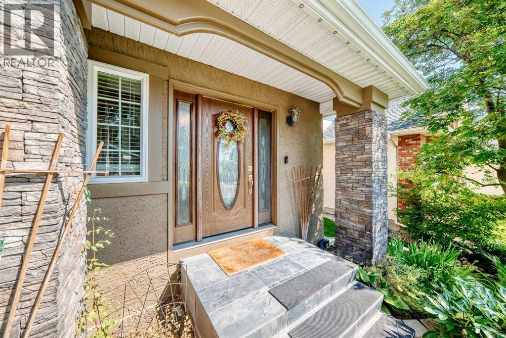 1574 Evergreen Drive SW, Calgary, Alberta  T2Y 3B7 - Photo 2 - A2333043