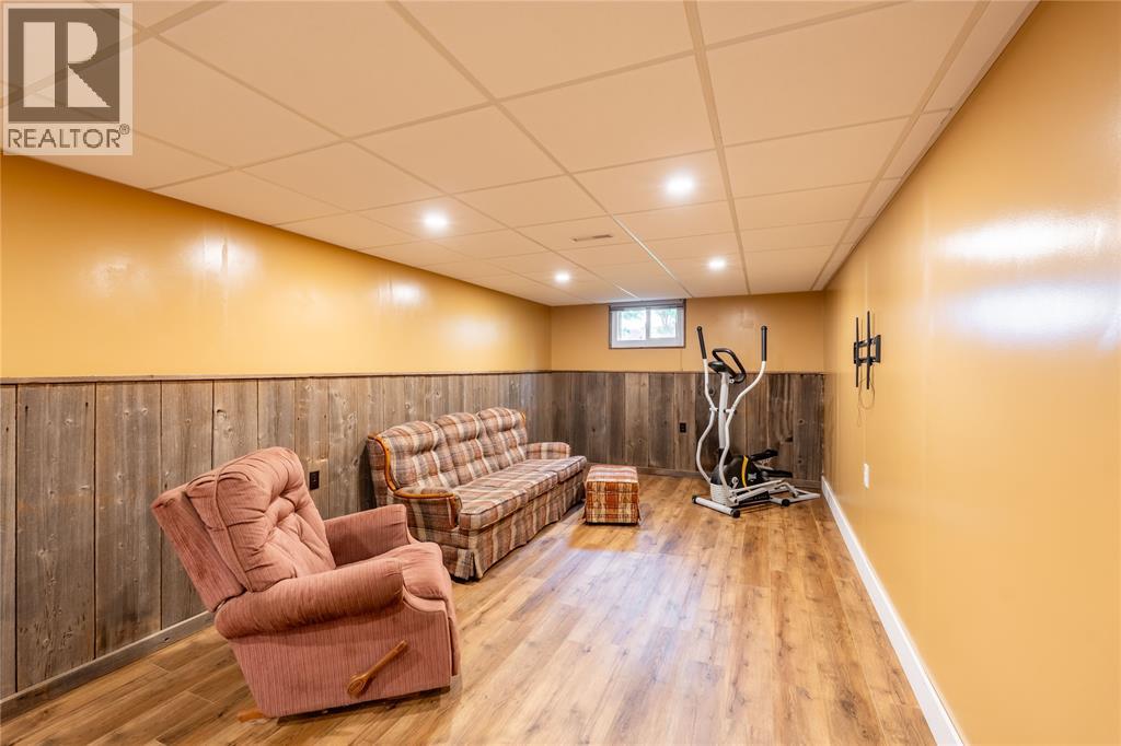416 Ignatiefna Street, Petrolia, Ontario  N0N 1R0 - Photo 19 - 26018354