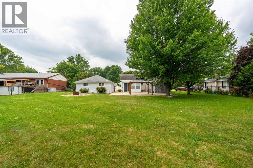416 Ignatiefna Street, Petrolia, Ontario  N0N 1R0 - Photo 34 - 26018354