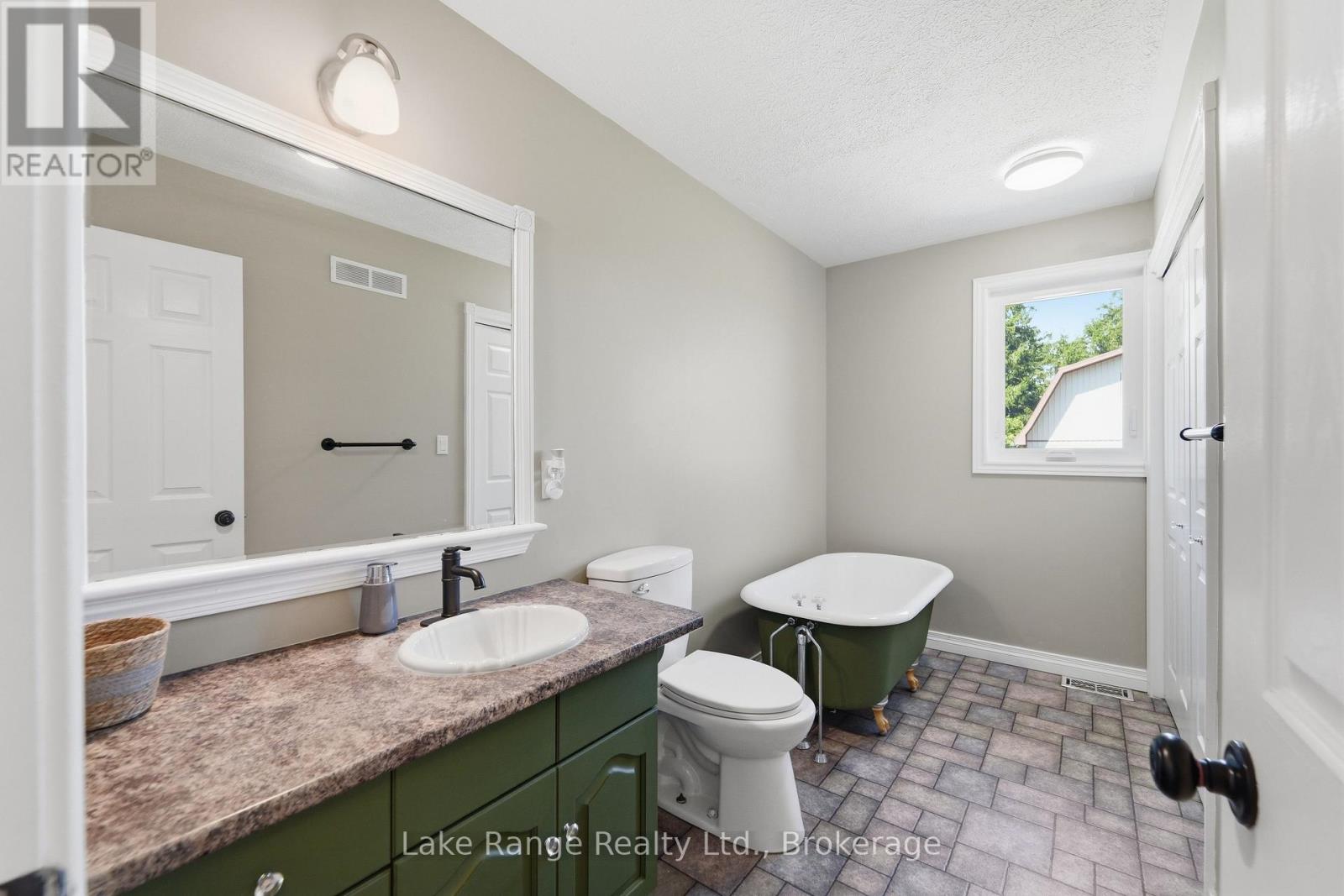 349 South Delhi Street, Huron-Kinloss (Lucknow), Ontario  N0G 2H0 - Photo 12 - X13632480