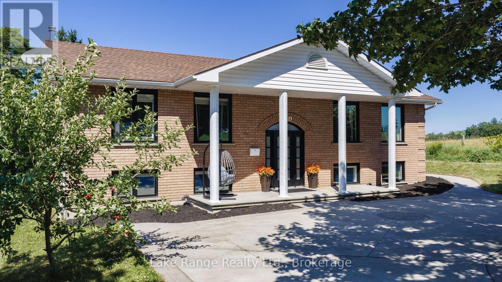 349 South Delhi Street, Huron-Kinloss (Lucknow), Ontario  N0G 2H0 - Photo 3 - X13632480