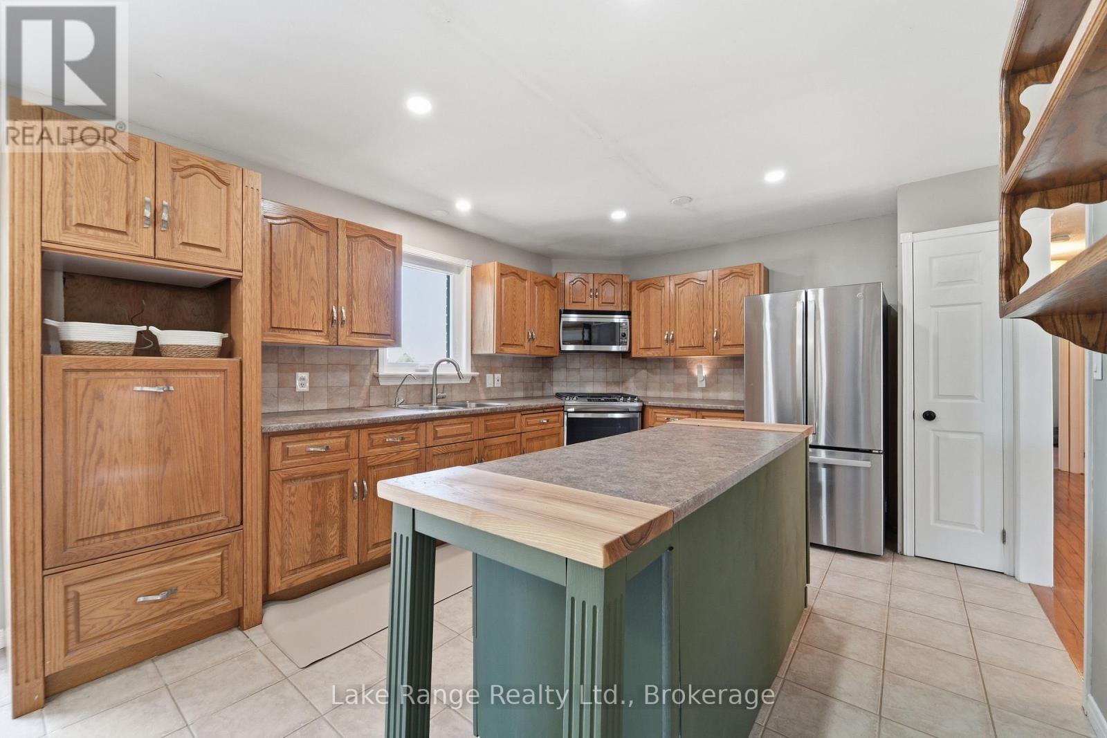 349 South Delhi Street, Huron-Kinloss (Lucknow), Ontario  N0G 2H0 - Photo 9 - X13632480