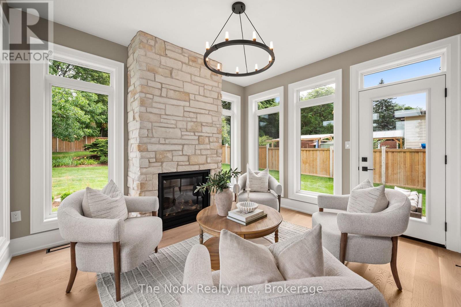 153 Elizabeth Crescent N, Whitby, Ontario  L1N 3S1 - Photo 7 - E13632490