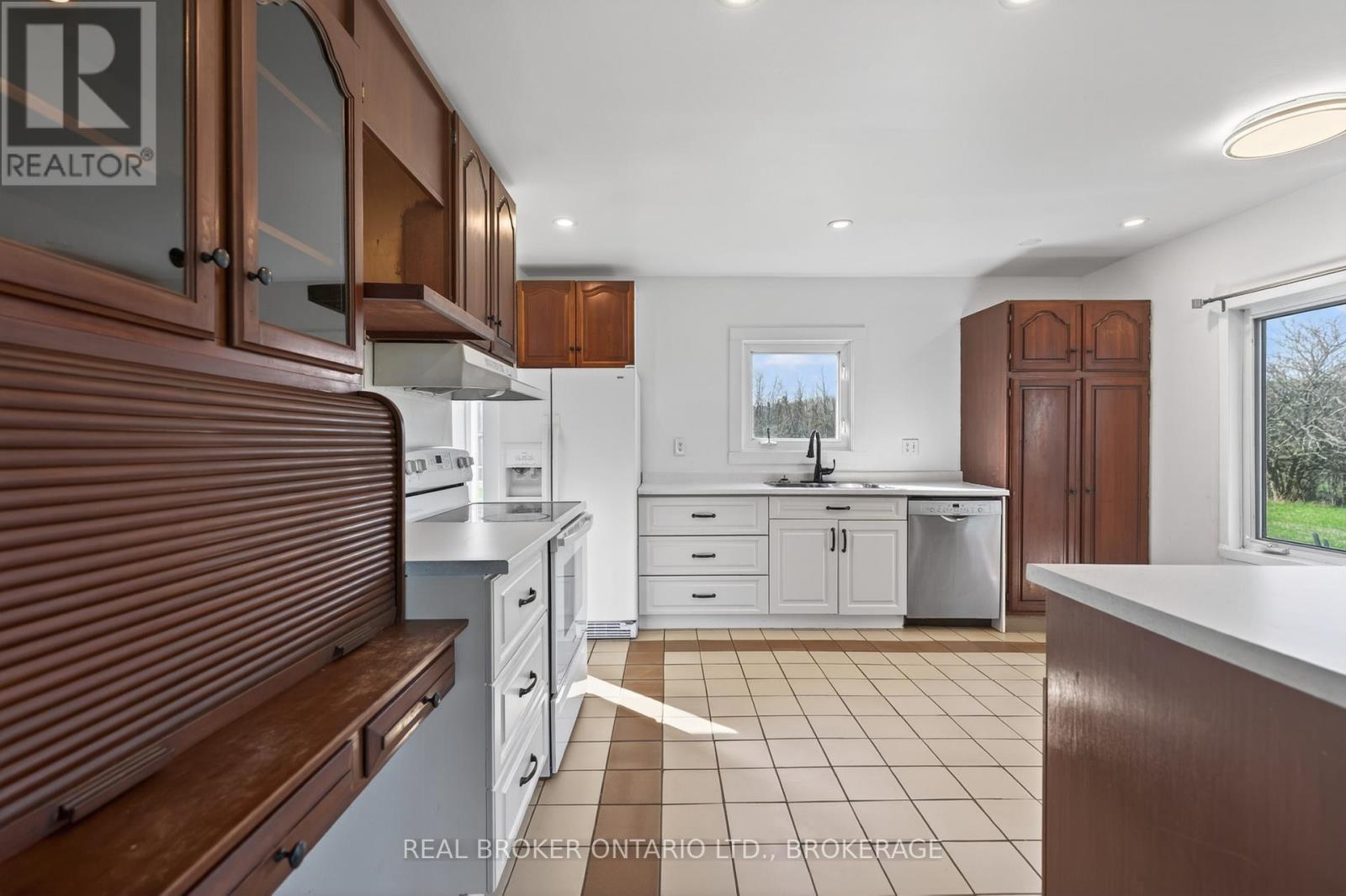 2268 Mcintyre Road, Loyalist, Ontario  K0H 1G0 - Photo 15 - X13632390