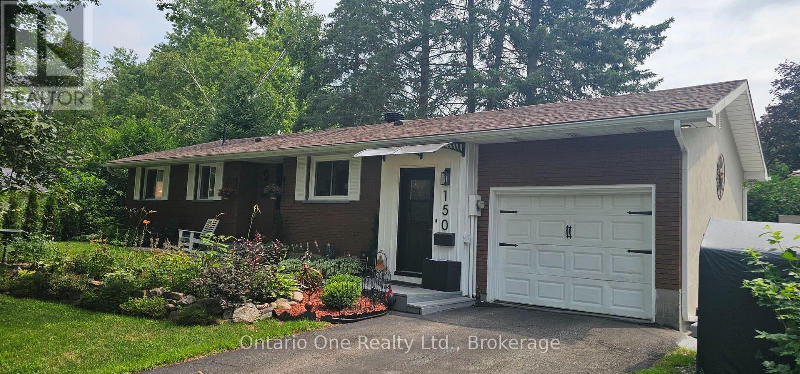 150 Lofty Pines Crescent, Gravenhurst, Ontario  P1P 1M6 - Photo 2 - X13632456