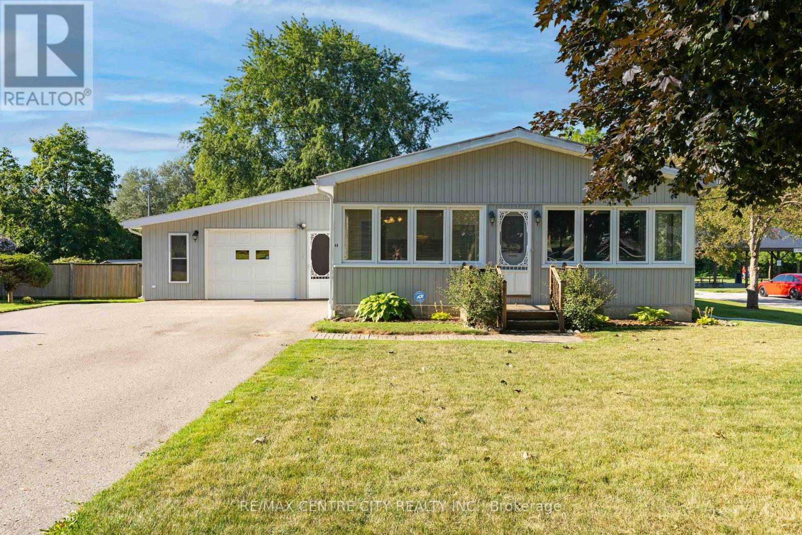 40 Chestnut Street W, Aylmer, Ontario  N5H 1E6 - Photo 1 - X13632518