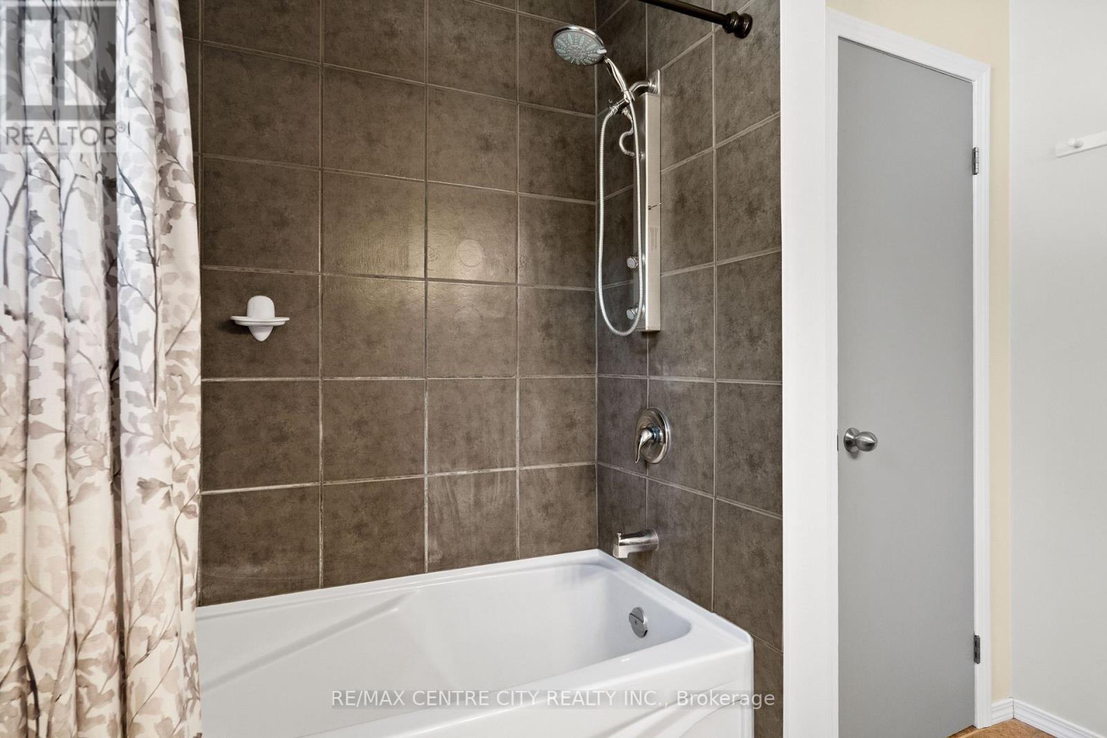 40 Chestnut Street W, Aylmer, Ontario  N5H 1E6 - Photo 14 - X13632518