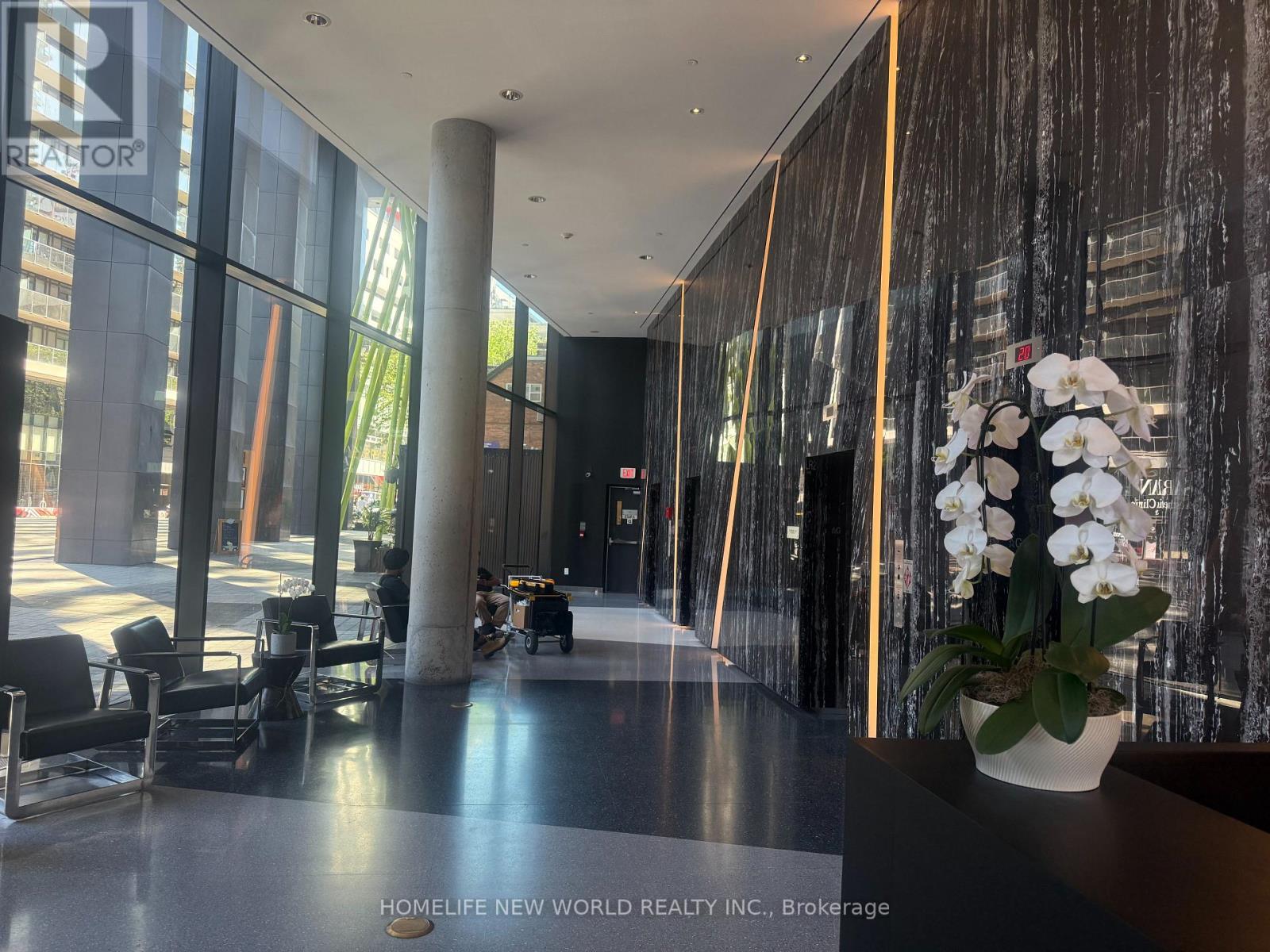 2311 - 125 Peter Street, Toronto, Ontario  M5V 2G9 - Photo 4 - C13632382