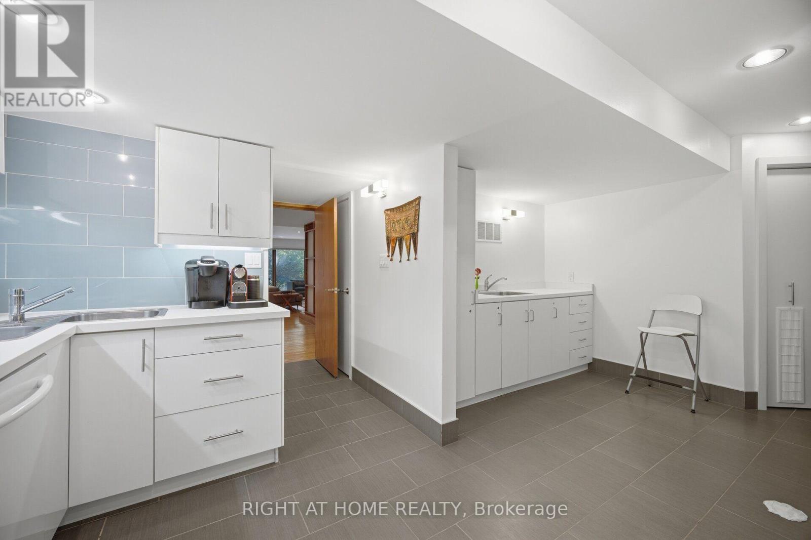 9 Saguenay Avenue, Toronto, Ontario  M5N 2Y5 - Photo 44 - C13632386