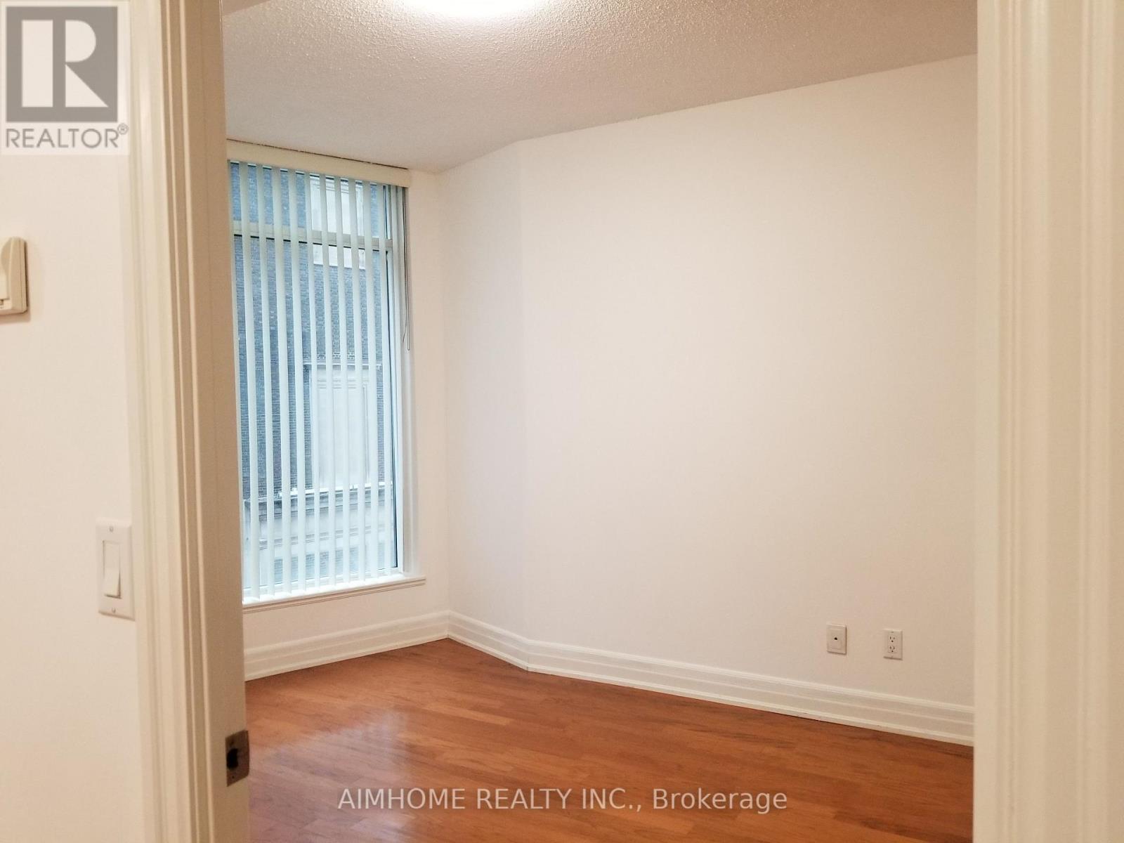 402 - 8 Scollard Street, Toronto, Ontario  M5R 1M2 - Photo 3 - C13632408