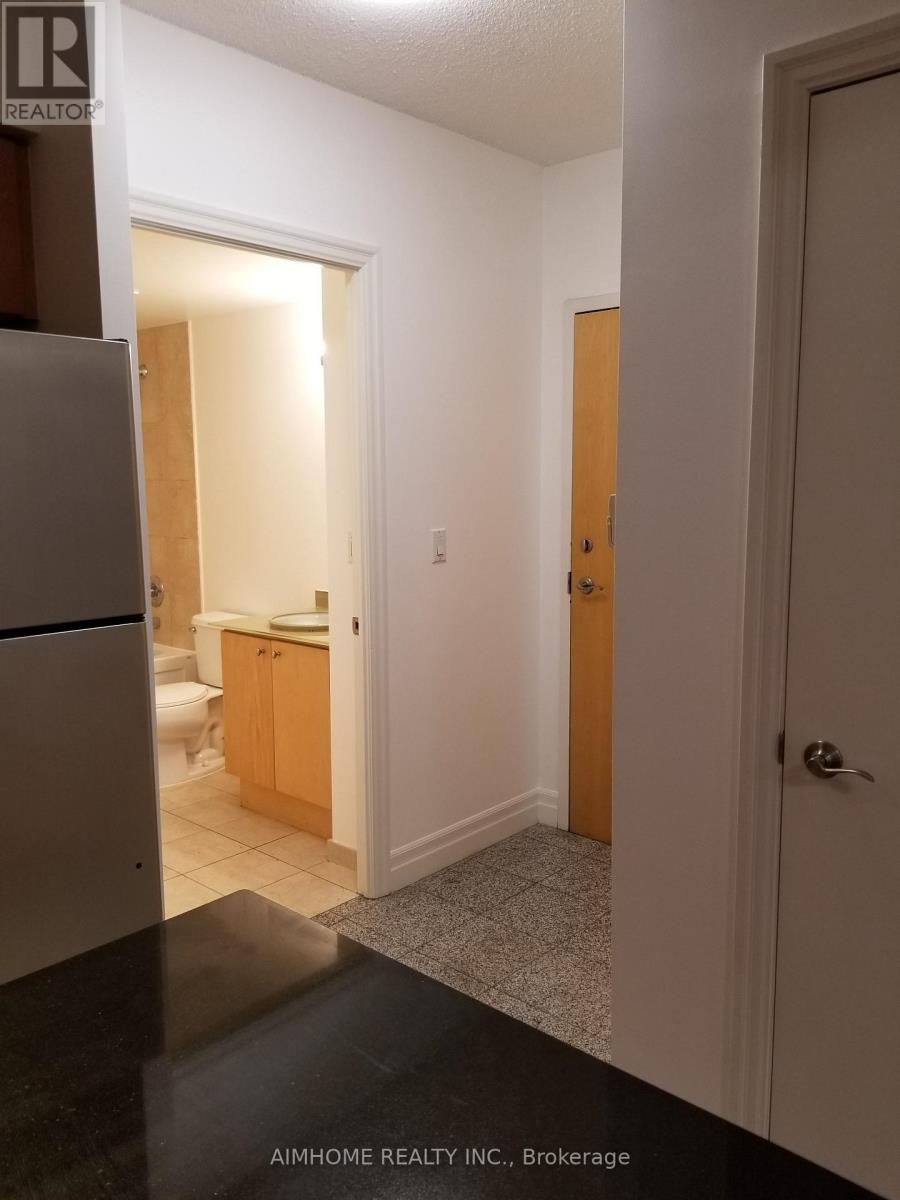 402 - 8 Scollard Street, Toronto, Ontario  M5R 1M2 - Photo 7 - C13632408