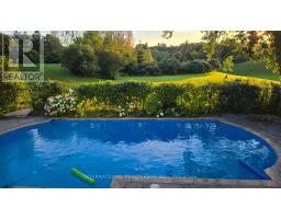 6 PENWOOD CRESCENT, Toronto, Ontario