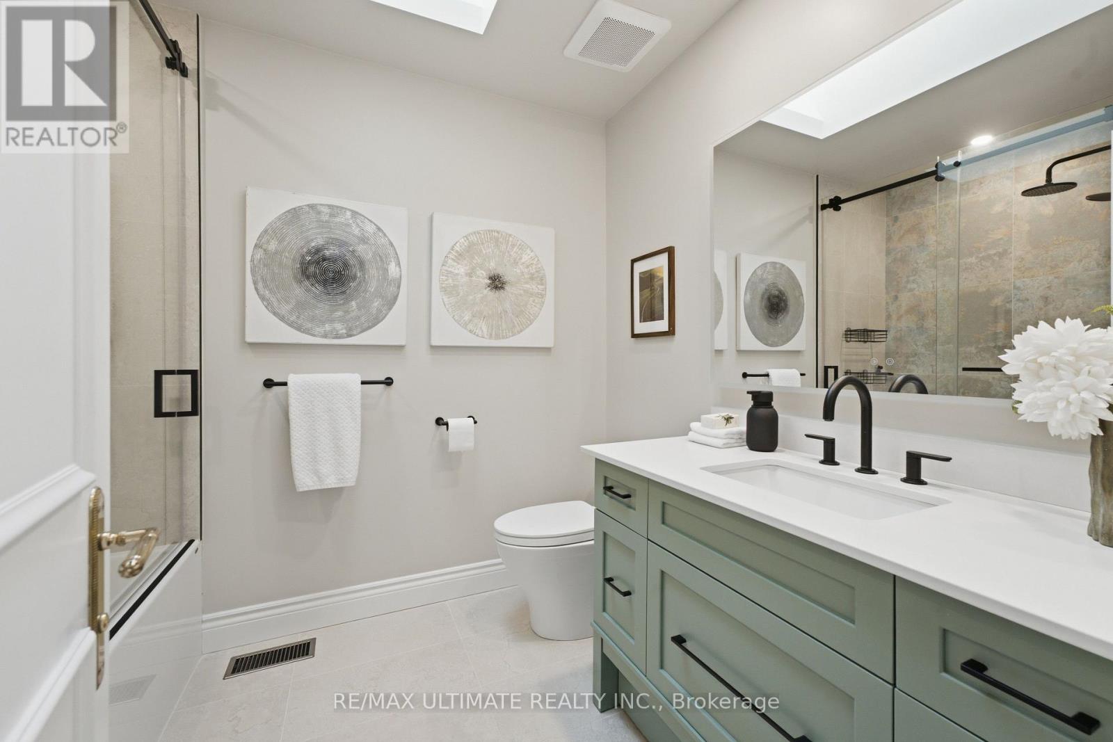 214 Sutherland Drive, Toronto, Ontario  M4G 1J2 - Photo 26 - C13632446