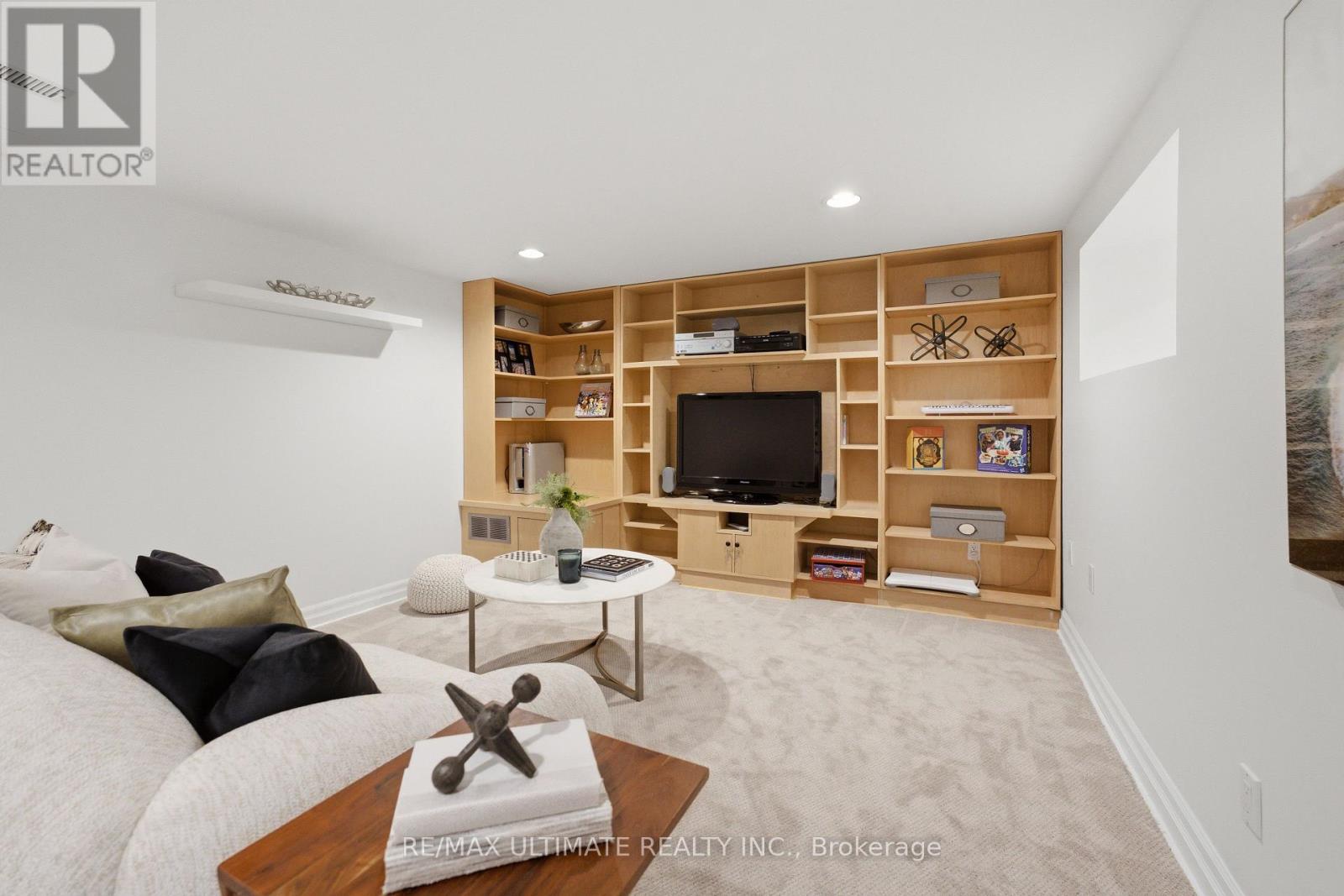 214 Sutherland Drive, Toronto, Ontario  M4G 1J2 - Photo 28 - C13632446