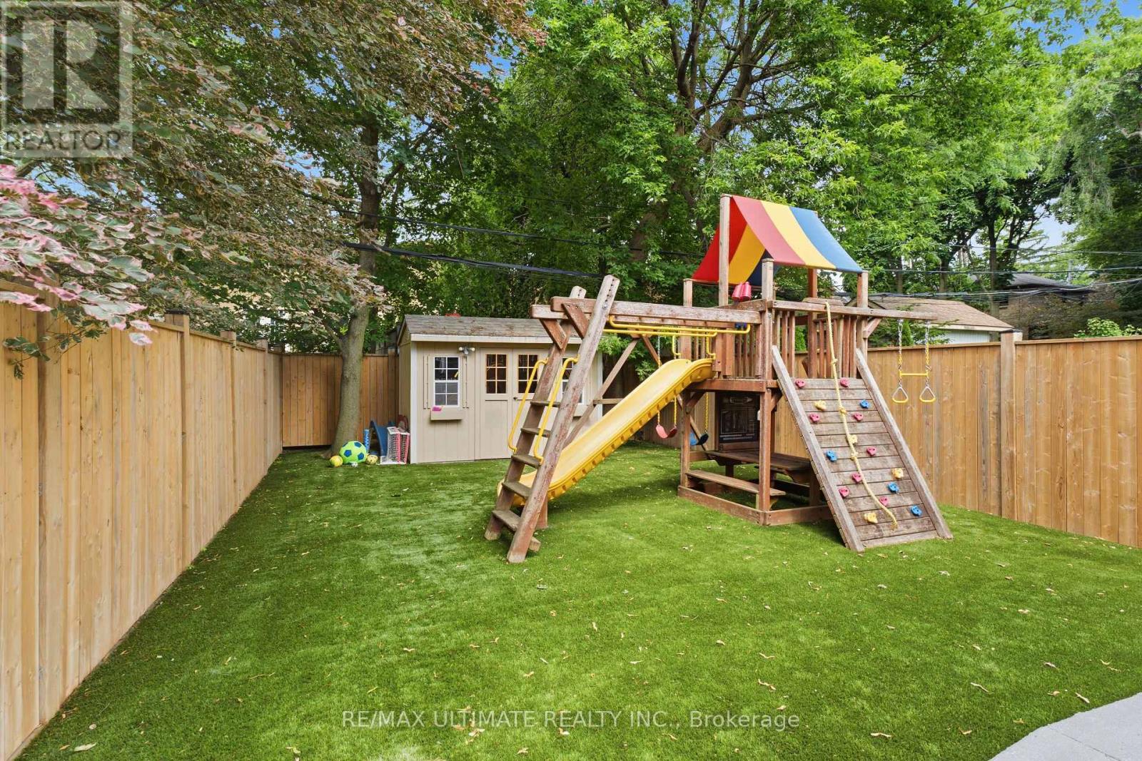 214 Sutherland Drive, Toronto, Ontario  M4G 1J2 - Photo 35 - C13632446