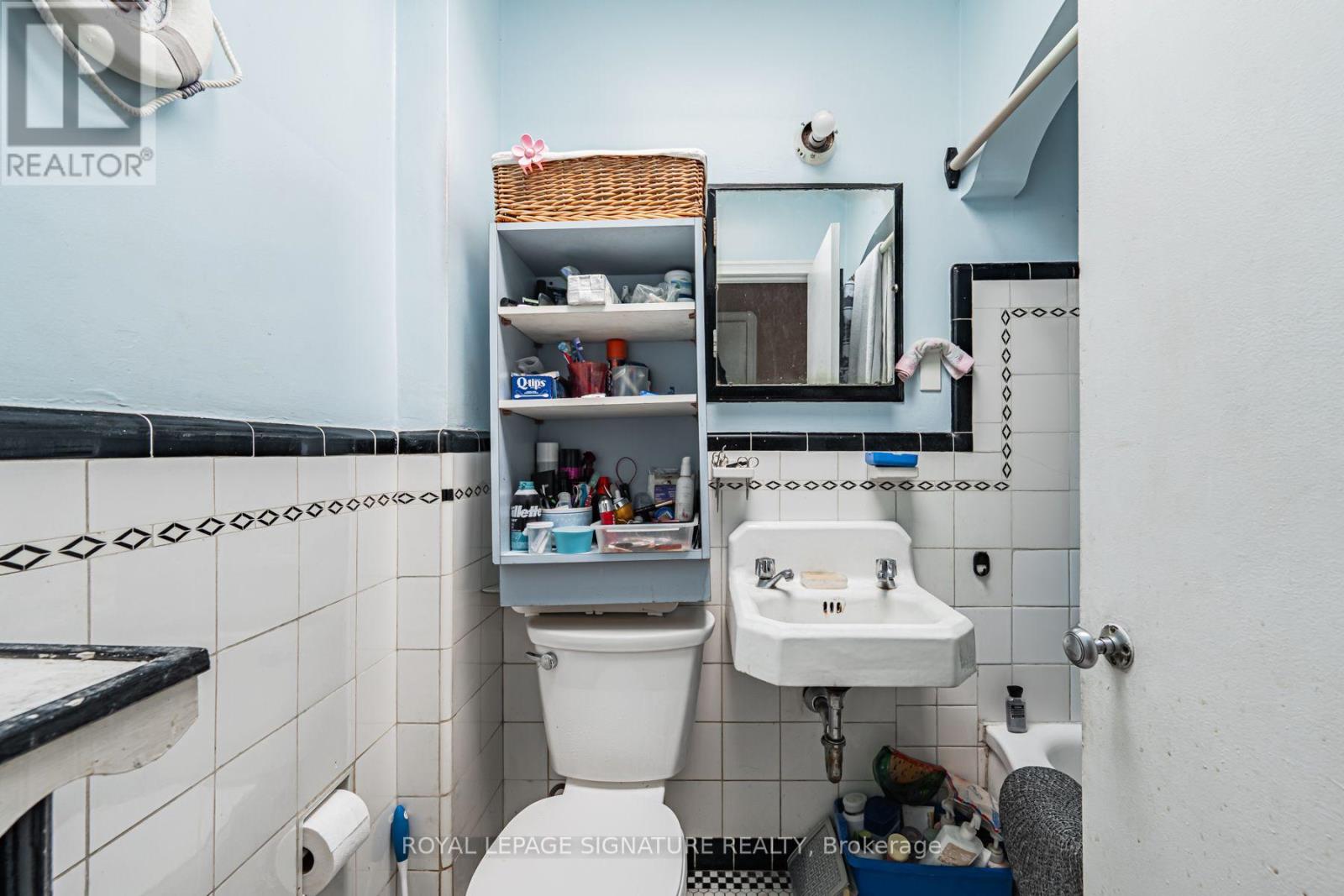 1762-1764 Avenue Road, Toronto, Ontario  M5M 3Y9 - Photo 8 - C13632486