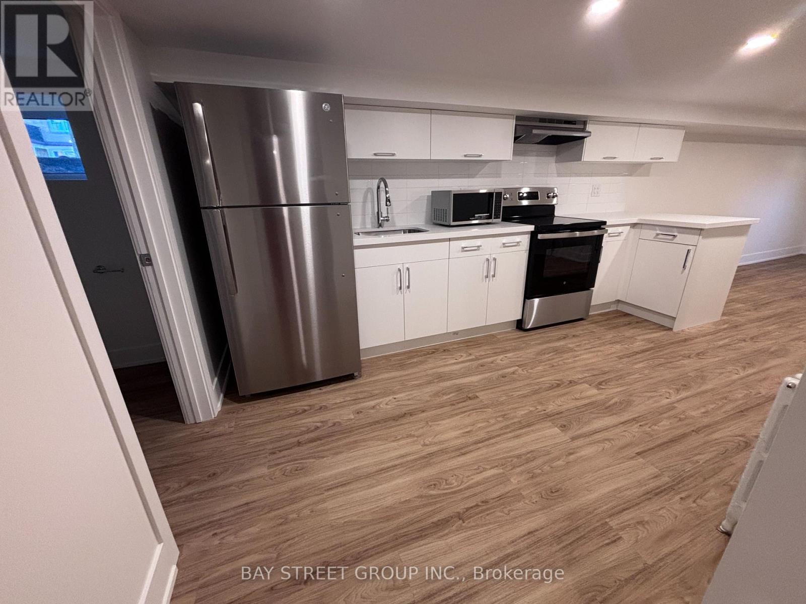 10 - 1311 Pape Avenue, Toronto, Ontario  M4K 3W9 - Photo 5 - E13632360