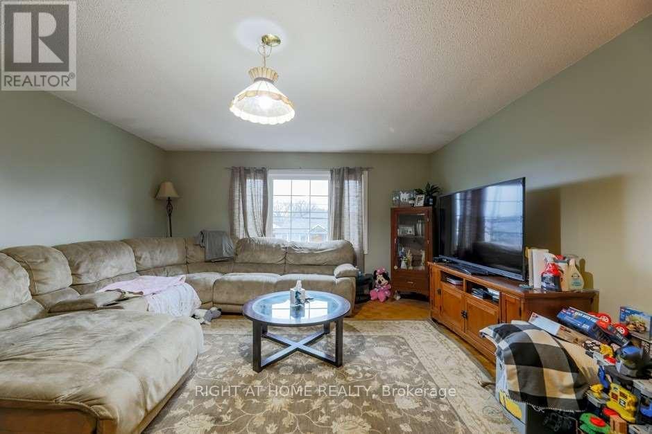 58 Park Street, Toronto, Ontario M1N 2N7 - Photo 5 - E13632492