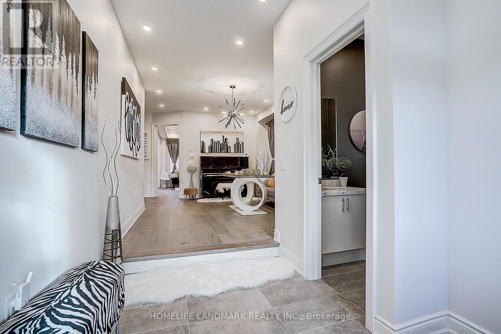 60 Current Drive, Richmond Hill, Ontario  L4S 0M8 - Photo 3 - N13632404