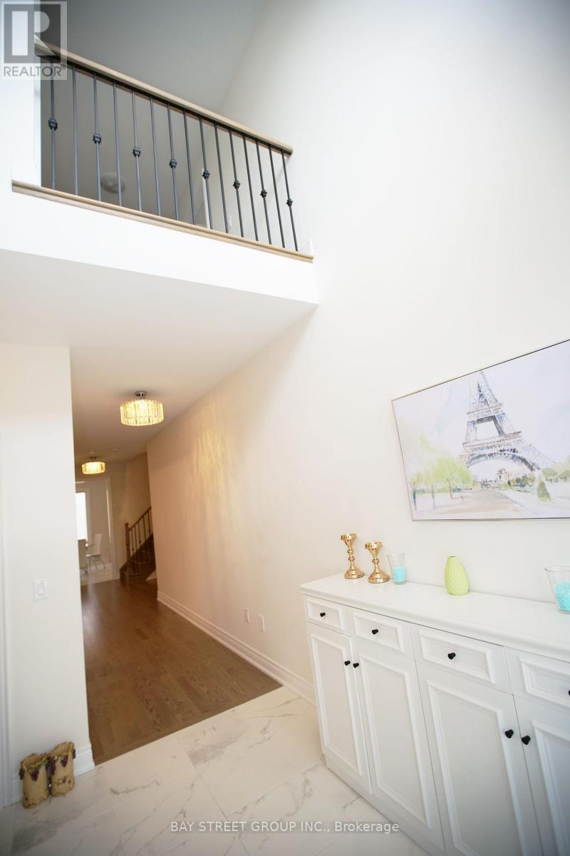 152 Ben Sinclair Avenue, East Gwillimbury, Ontario  L9N 0Z2 - Photo 5 - N13632428
